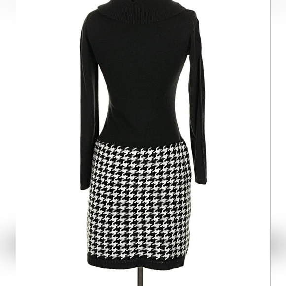 Sweater Dress - Picture 6 of 7